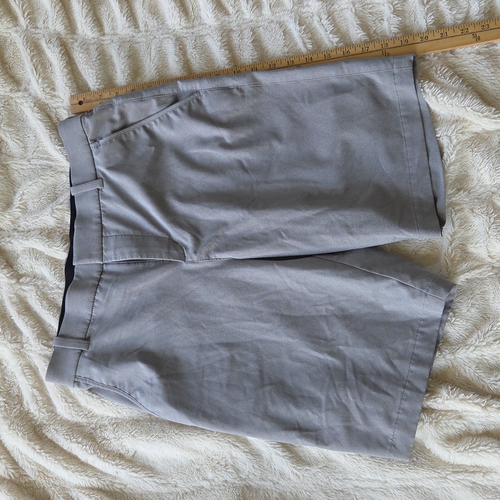 Nike Golf 30 Medium Men's Gray Casual Shorts